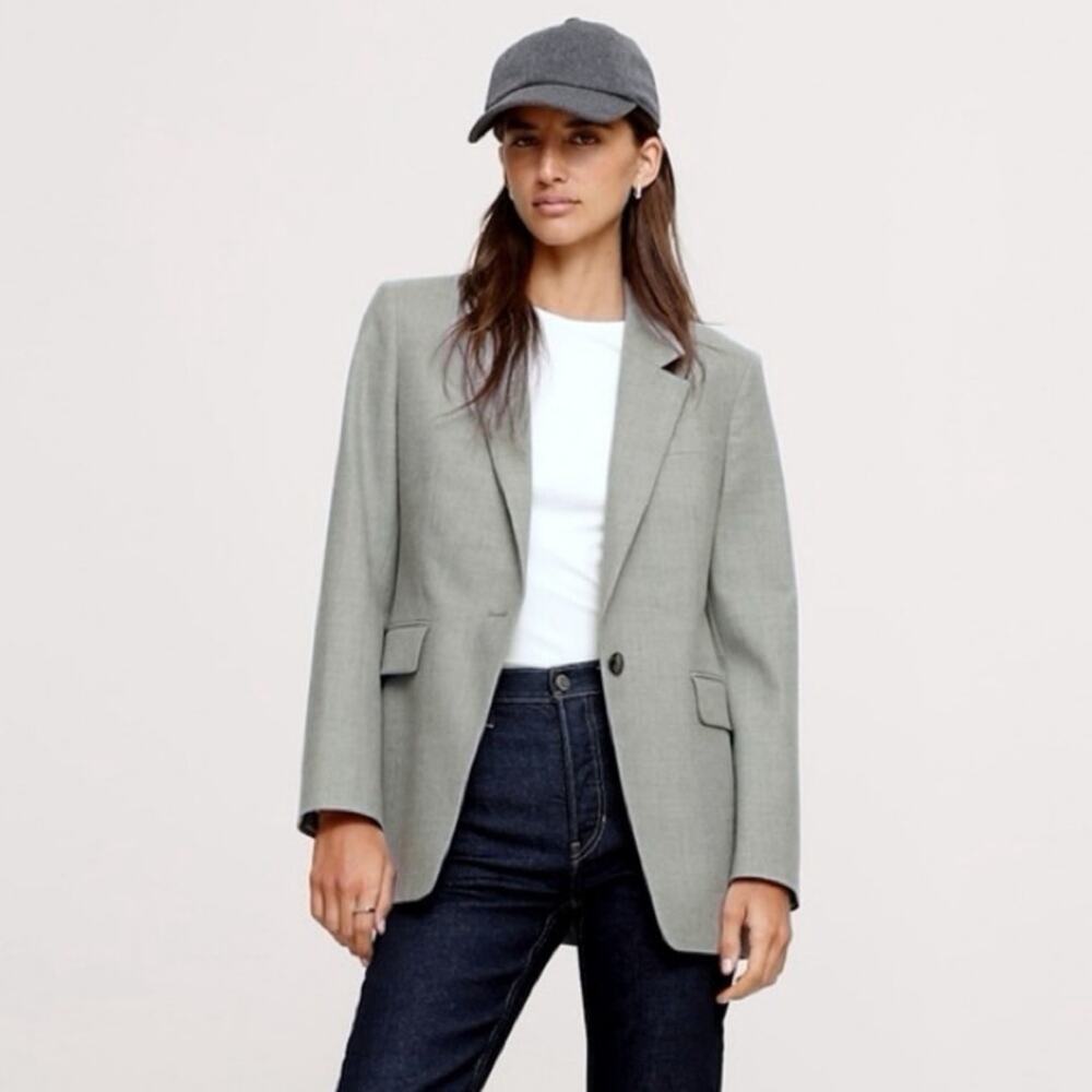 Banana Republic Standard Wool Flannel Blazer in Gray Flannel Size 6 Workwear